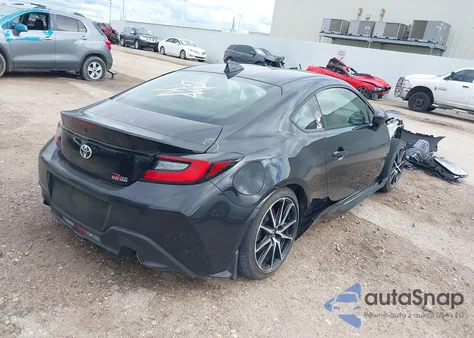 2022 Toyota Gr86 z USA, uszkodzony, nr VIN JF1ZNBC12N8757134